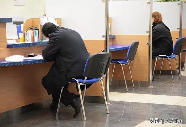 很多人说傻子才存钱<strong></p>
<p>安币矿池</strong>,在银行存定期还有必要吗?