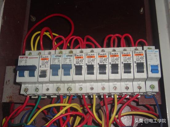 一般普通家庭用电漏电开关多少安合适<strong></p>
<p>安币推荐</strong>?