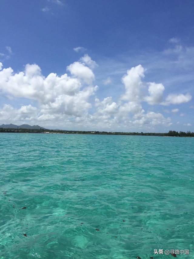 九月底想出国旅游<strong></p>
<p>安币推荐</strong>,两个人,预算一人1.5w-2w软妹币,有什么好去处?免签最好?