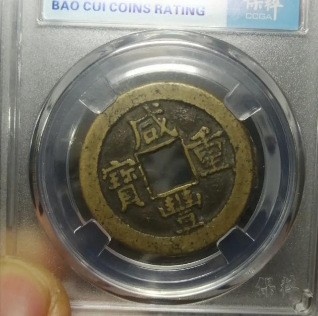 你们玩裸币还是盒子币<strong></p>
<p>币安币商</strong>?