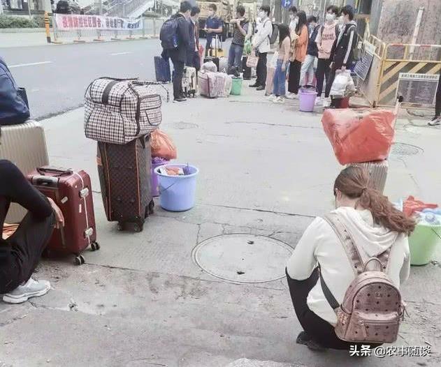 目前好多工厂停工<strong></p>
<p>币安钱包在哪</strong>，打工人怎么生活？