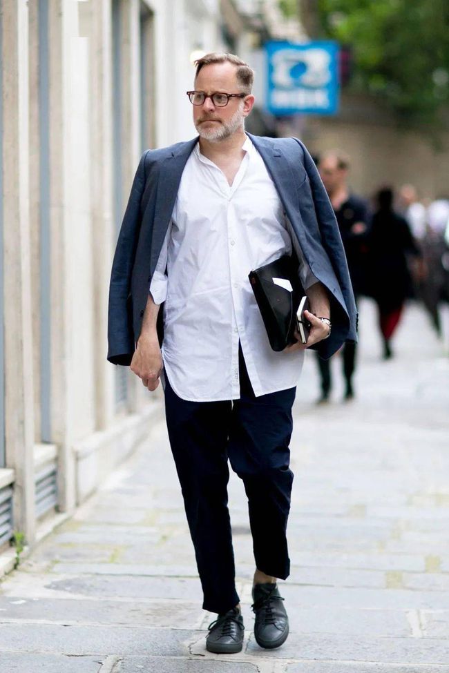 理财的大叔(理财大师的传奇经历)