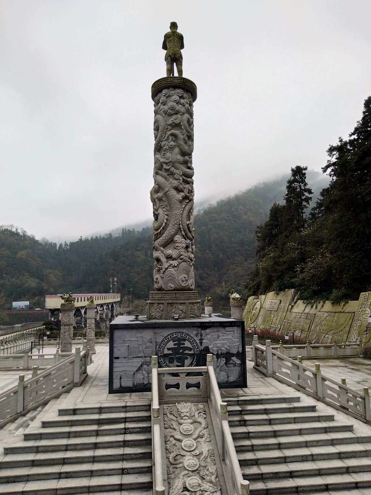 熊峰理财(熊峰山图片) 熊峰理财(熊峰山图片)